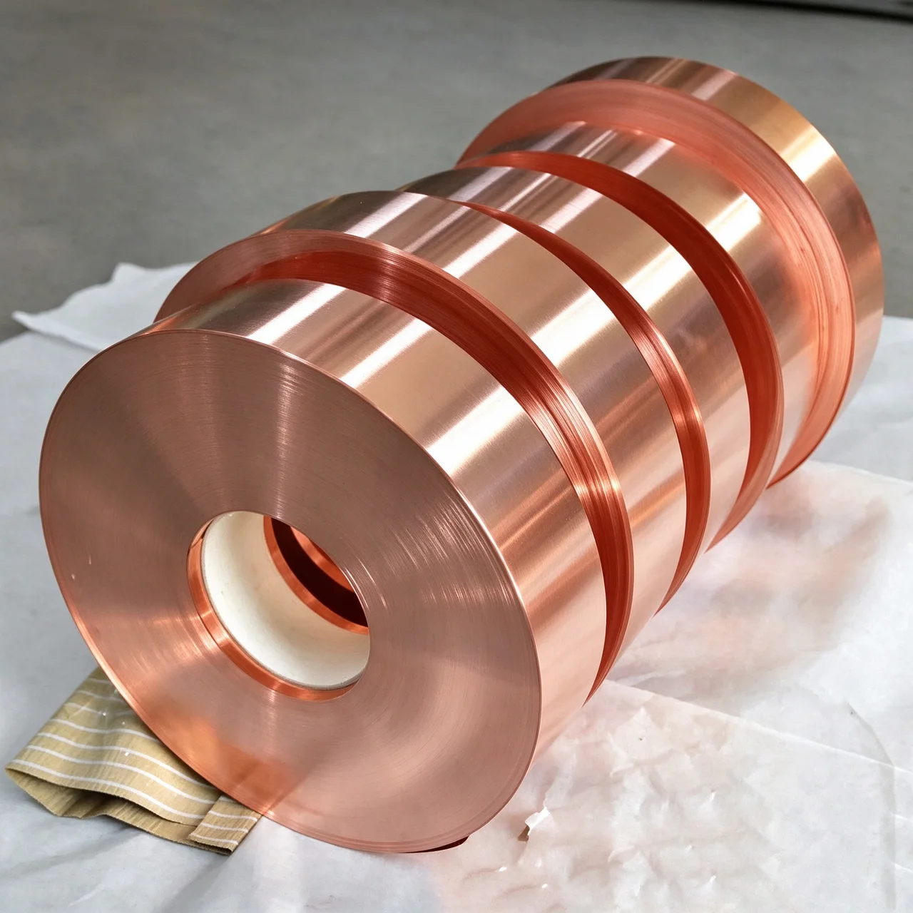 Slit copper strip coils arranged in parallel — main photo